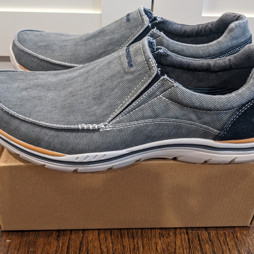 Men's sneakers